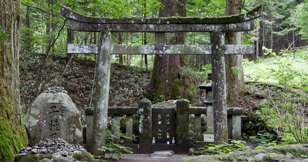 滝尾神社の子種石