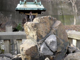 三石明神社